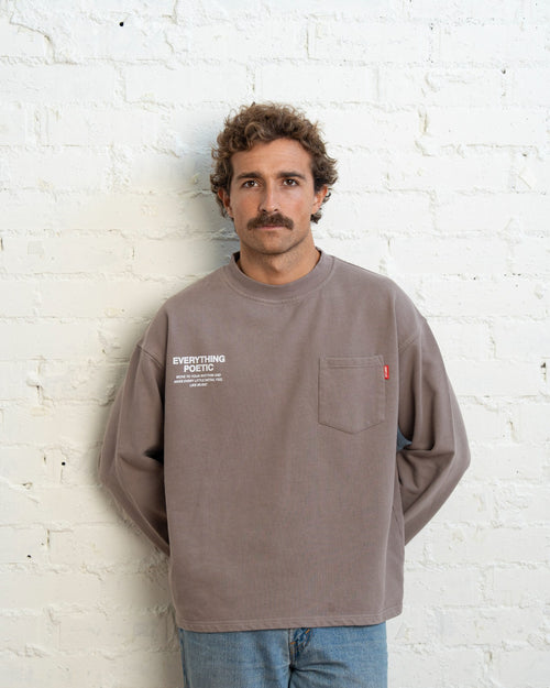 POCKET BROWN CREWNECK