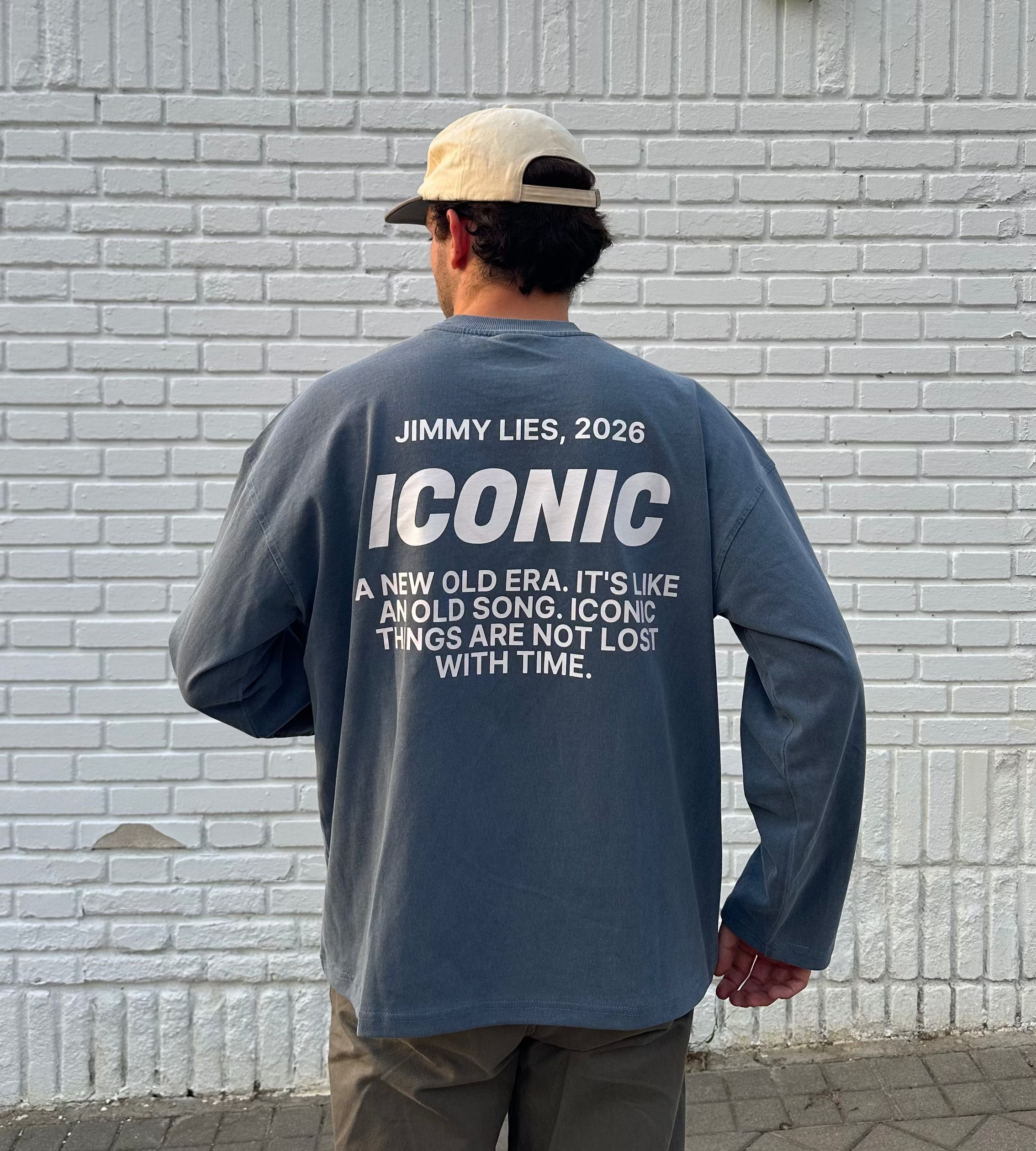 UNUSUAL LONG TEE