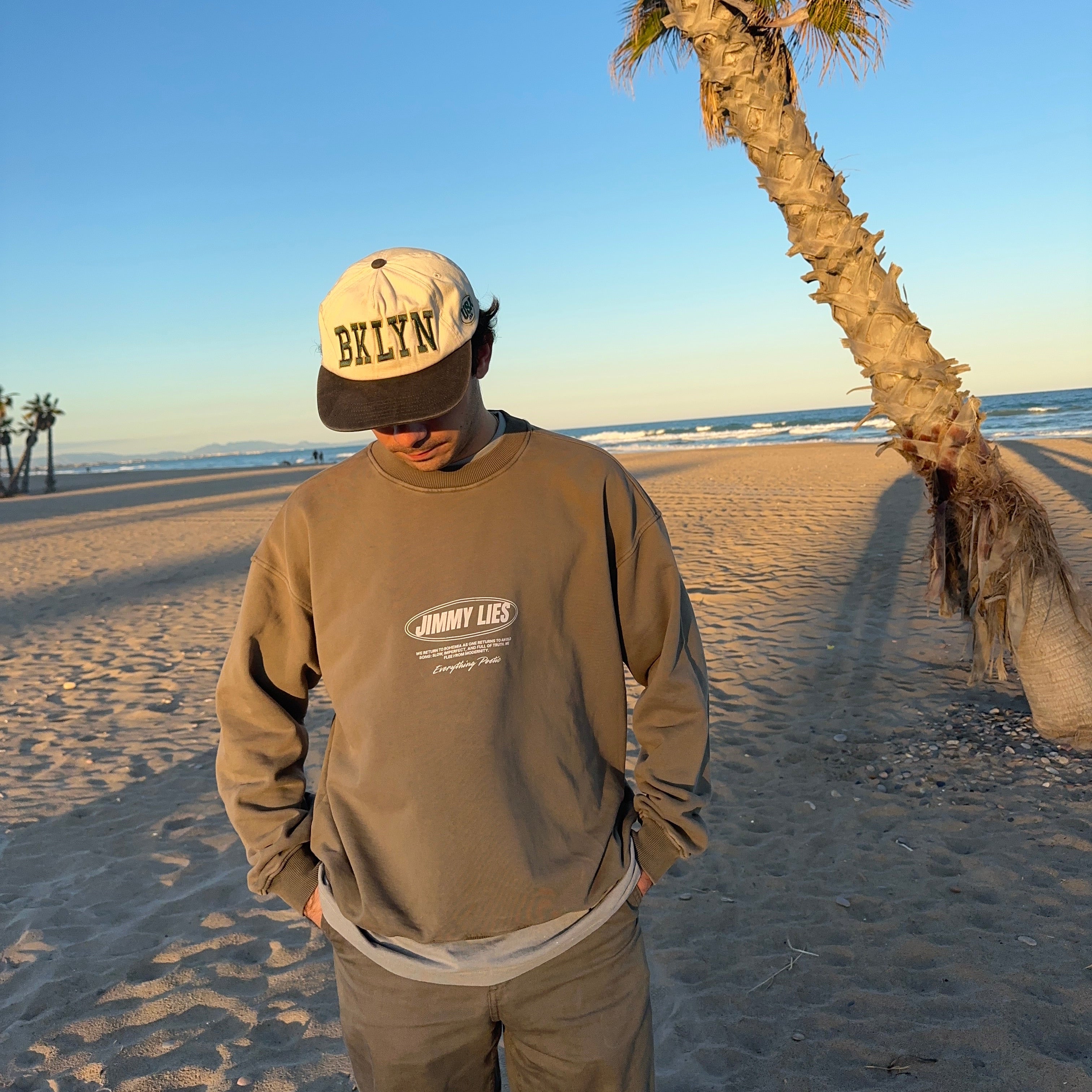 RETRO GREEN CREWNECK